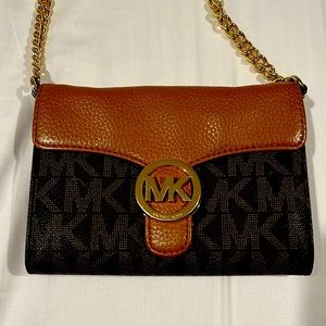 Michael Kors crossbody bag/wallet